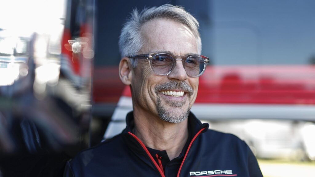 Porsche 963 de Porsche Penske Motorsport en acción en Daytona