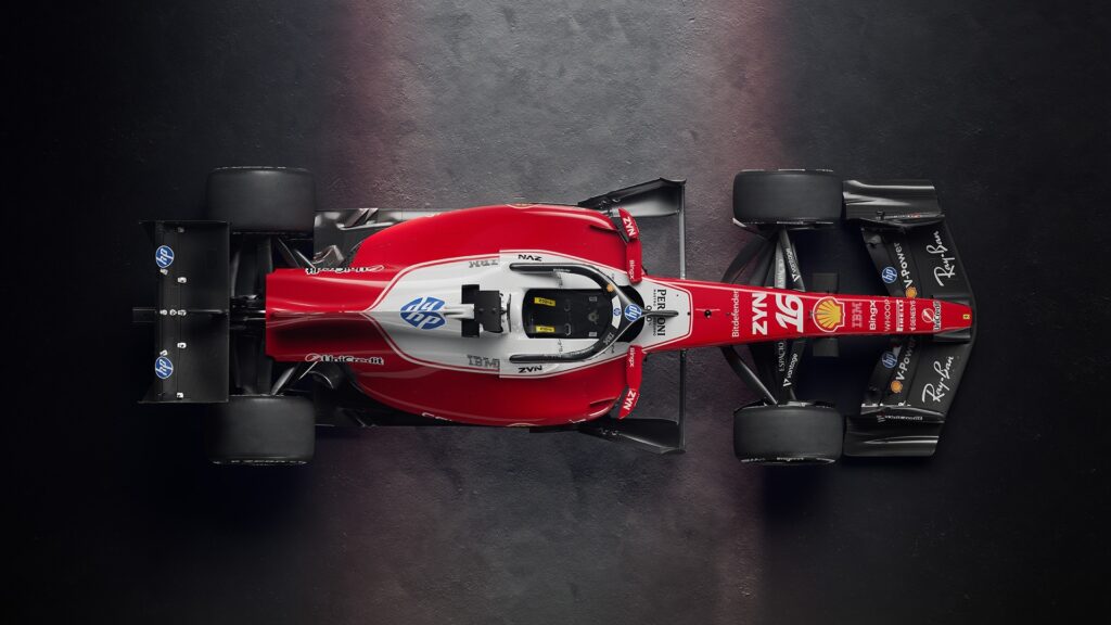 Detalle del Ferrari SF-26 con aerodinámica activa delantera y trasera según el reglamento F1 2026
