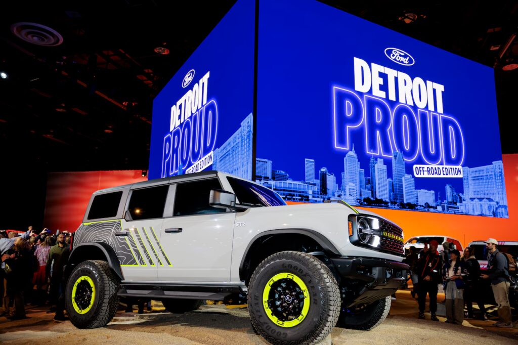 Ford Bronco RTR presentado en el Auto Show con enfoque off-road