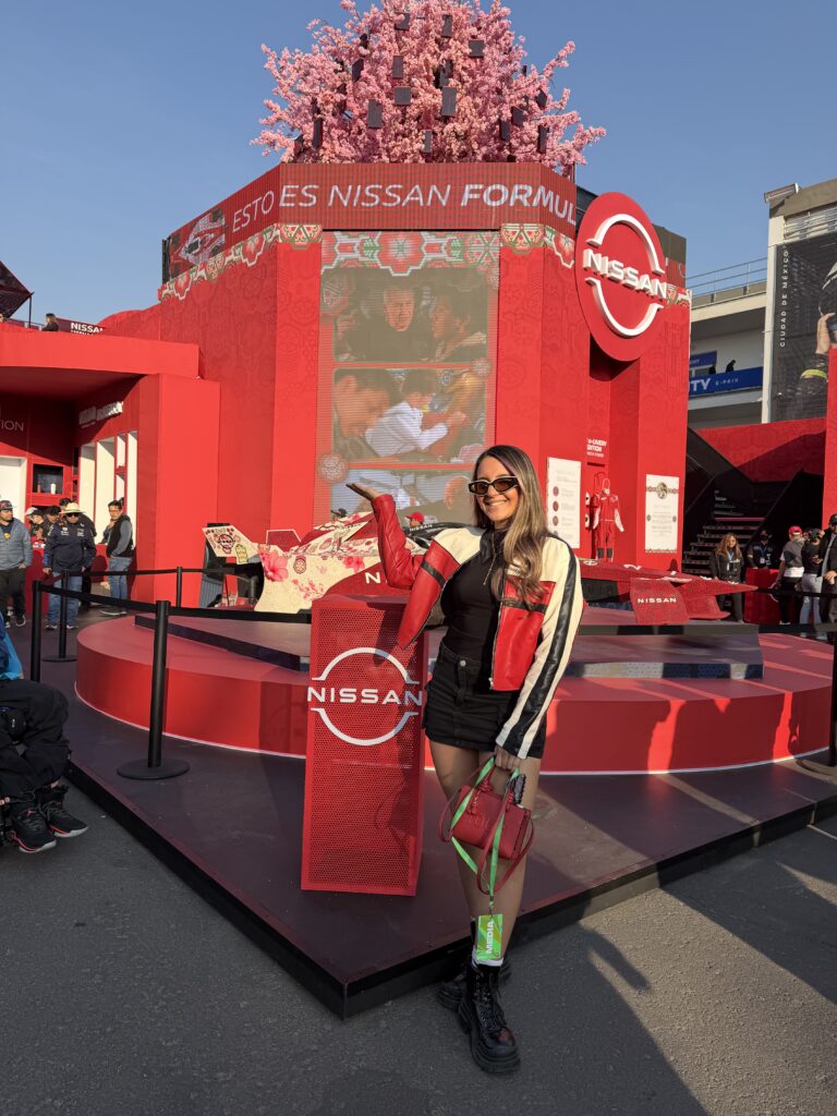 Fabianne Besosa en la Fórmula E representando a Puerto Rico junto a Nissan